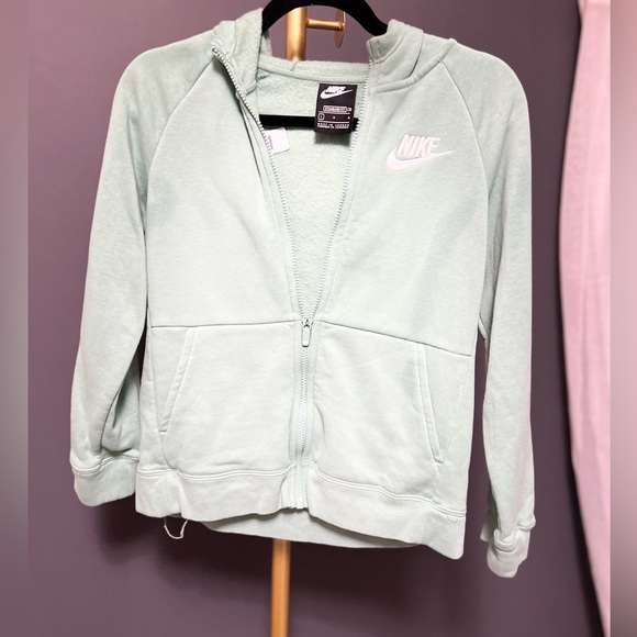 Nike Tops - Nike size m dri-fit